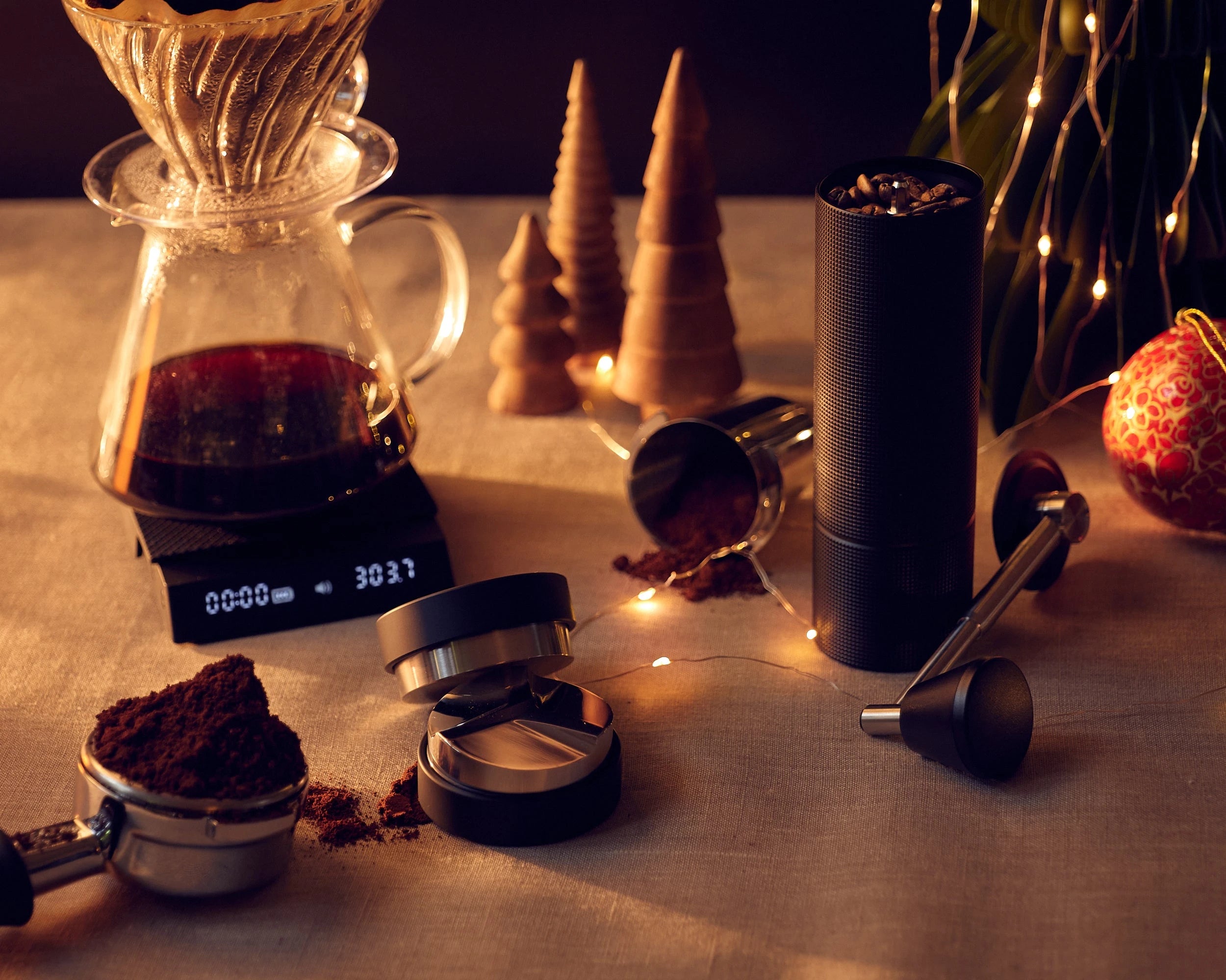 ViCAFE Kaffeezubehör: Handmühle, Tamper, Waage und Filterequipment für die Zubereitung von Specialty Coffee zu Hause