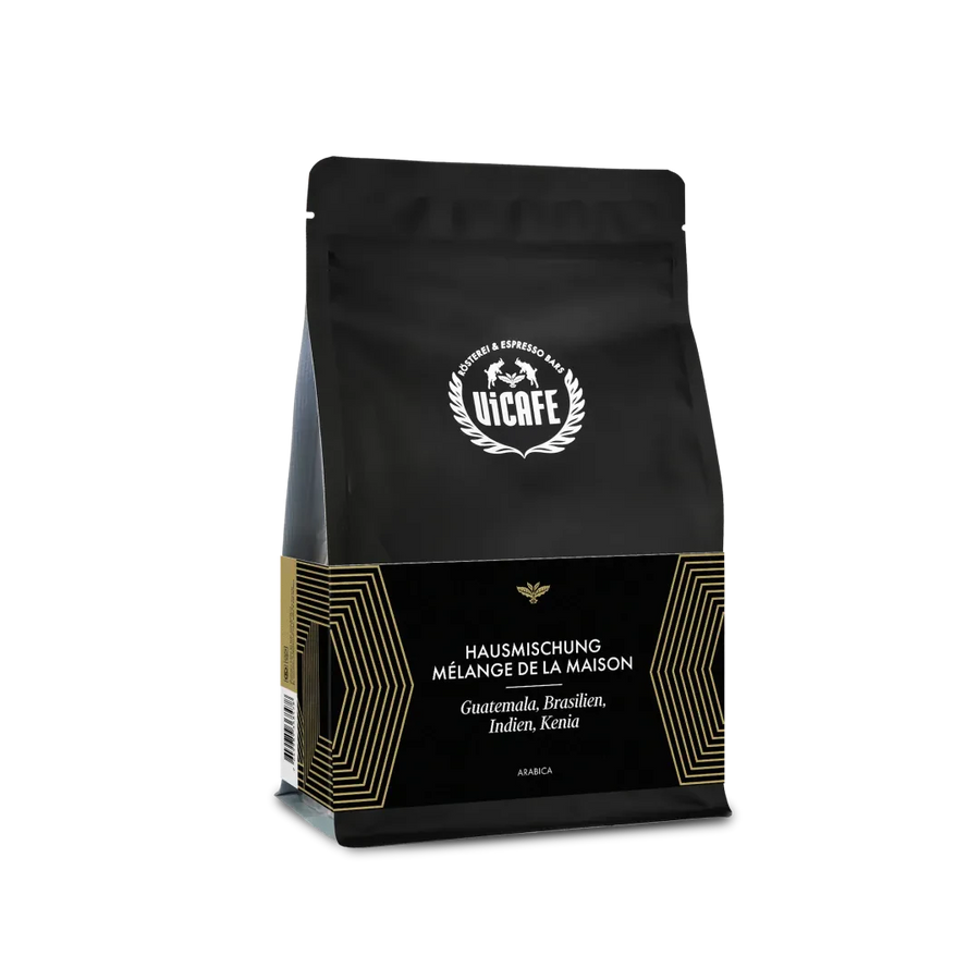 ViCAFE Hausmischung Spezialitätenkaffee aus Guatemala Brasilien Indien und Kenia in schwarzer Packung mit goldenem Etikett